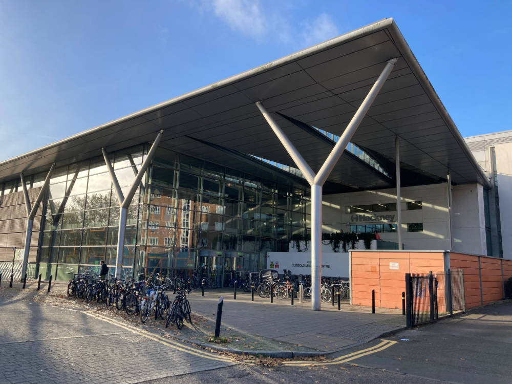 Clissold Leisure Centre