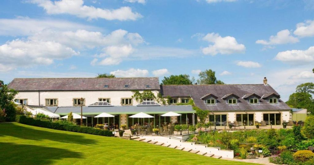 Gibbon Bridge Hotel